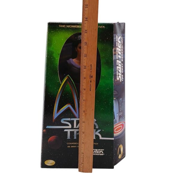 VTG Counselor Deanna Troi STAR TREK TNG 12" The Women of Star Trek 1999 New - Picture 10 of 11